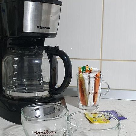 Cozy Apartament 3 Min To Subway 24H7 Check In Popesti-Leordeni Ngoại thất bức ảnh